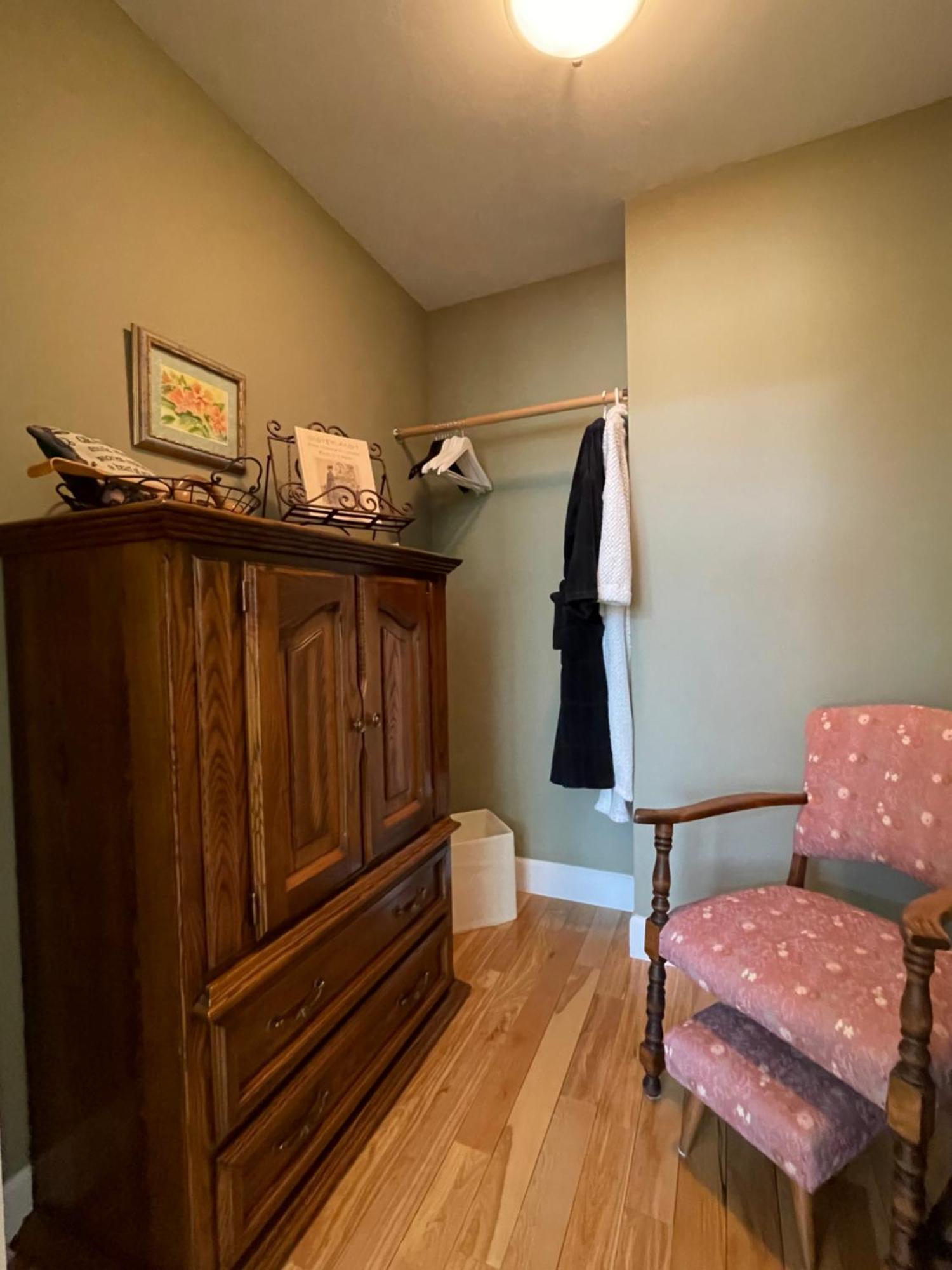 Eaglenest Manor Cowichan Duncan Room photo